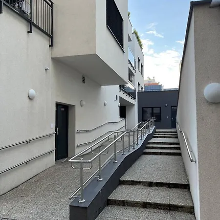 Апартаменты Elegant Escape Ii - Centre & Free Parking Братислава