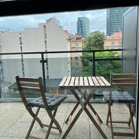 Elegant Escape Ii - Centre & Free Parking Братислава