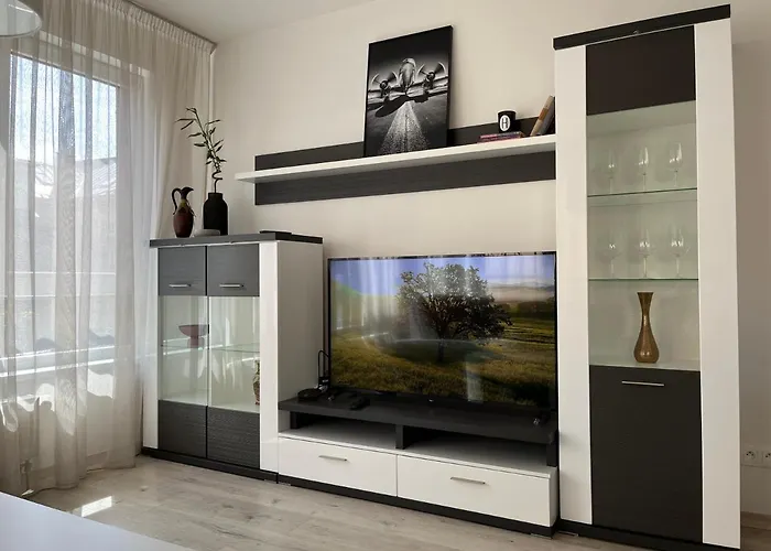 Elegant Escape Ii - Centre & Free Parking Apartment Pressburg
