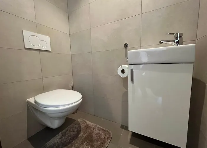 Elegant Escape Ii - Centre & Free Parking Apartment *