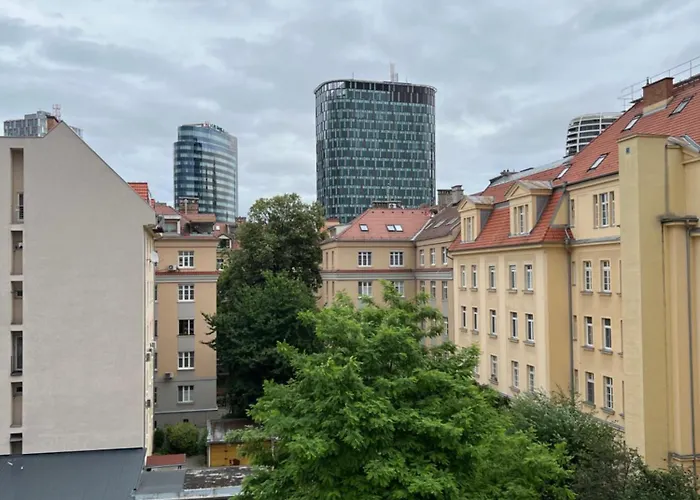 Elegant Escape Ii - Centre & Free Parking Apartment Pressburg