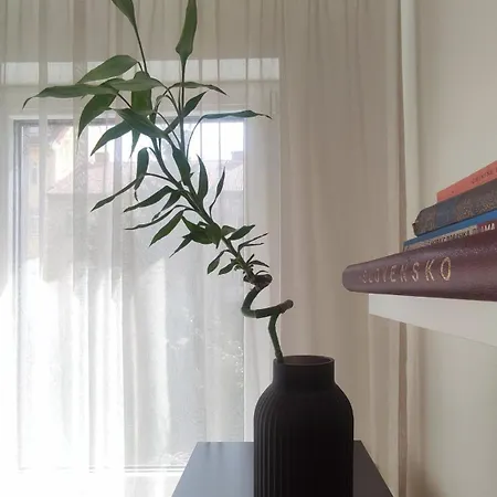 דירה Elegant Escape Ii - Centre & Free Parking ברטיסלאבה