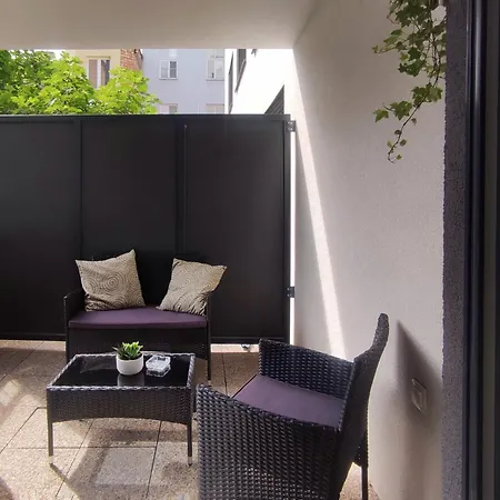 Elegant Escape Ii - Centre & Free Parking Apartament Bratysława